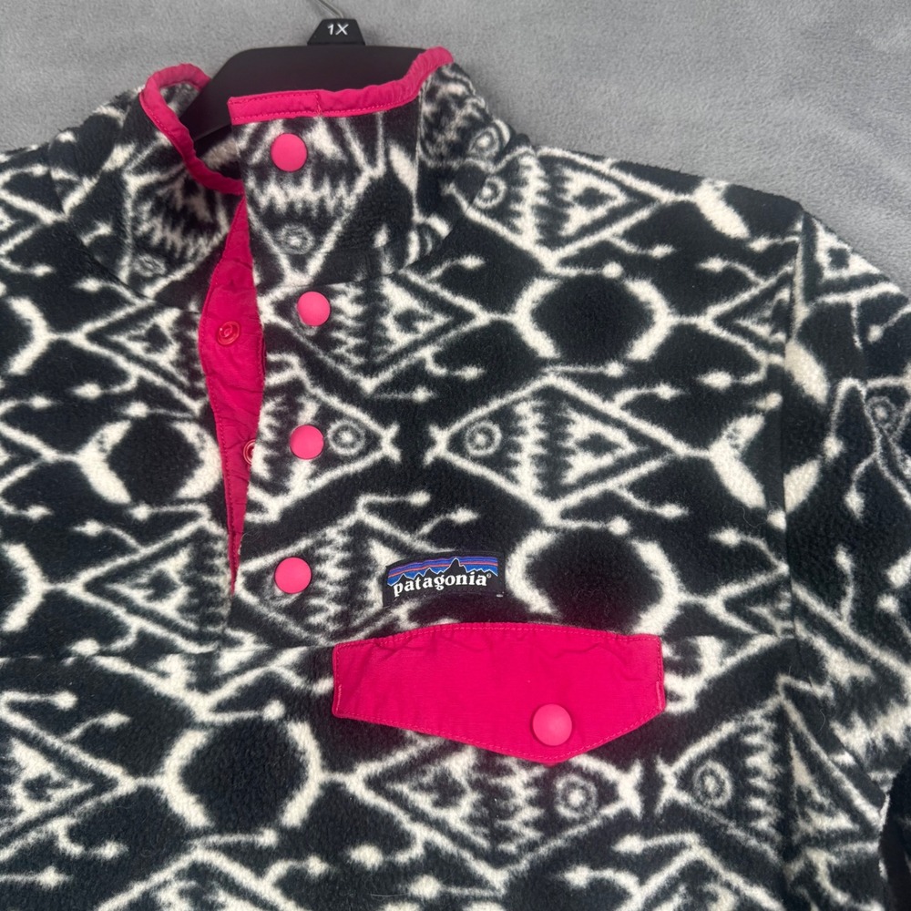 Patagonia Synchilla Snap-T Fleece Pullover Small Black White Fish Print Pink